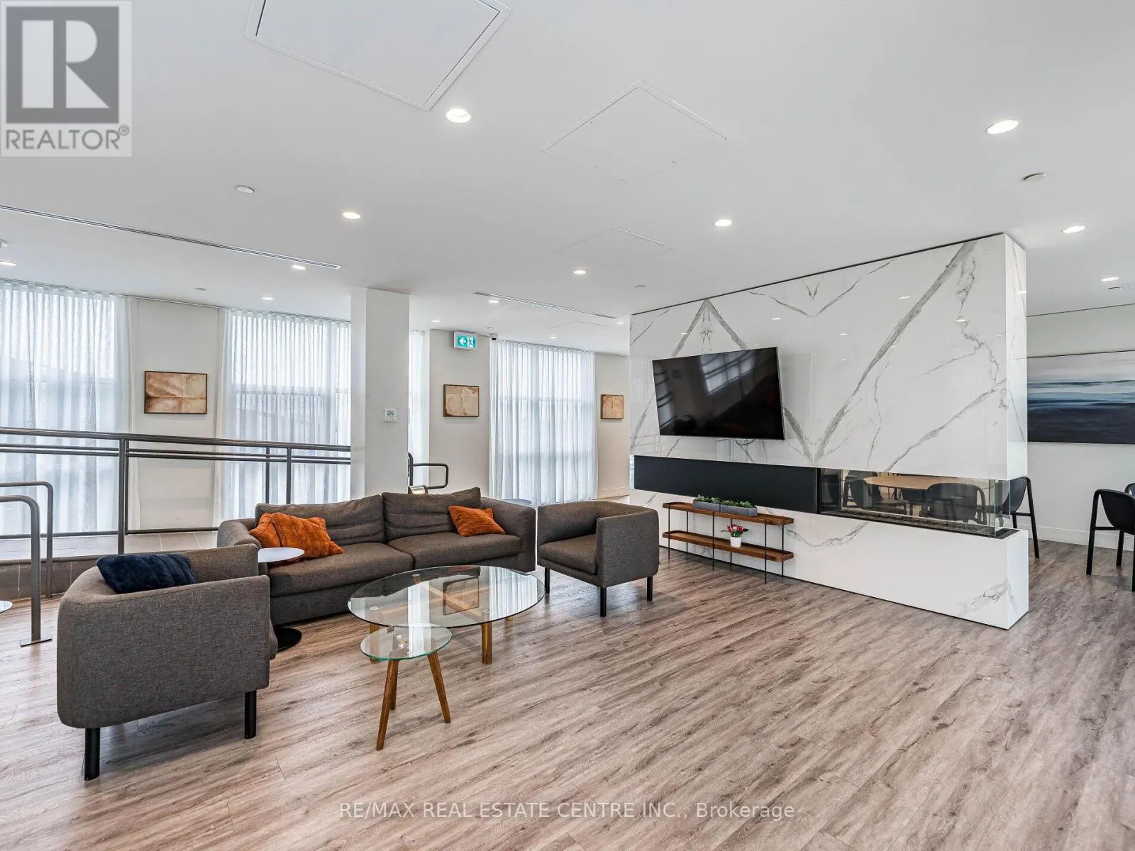 429 - 1787 ST CLAIR AVENUE W