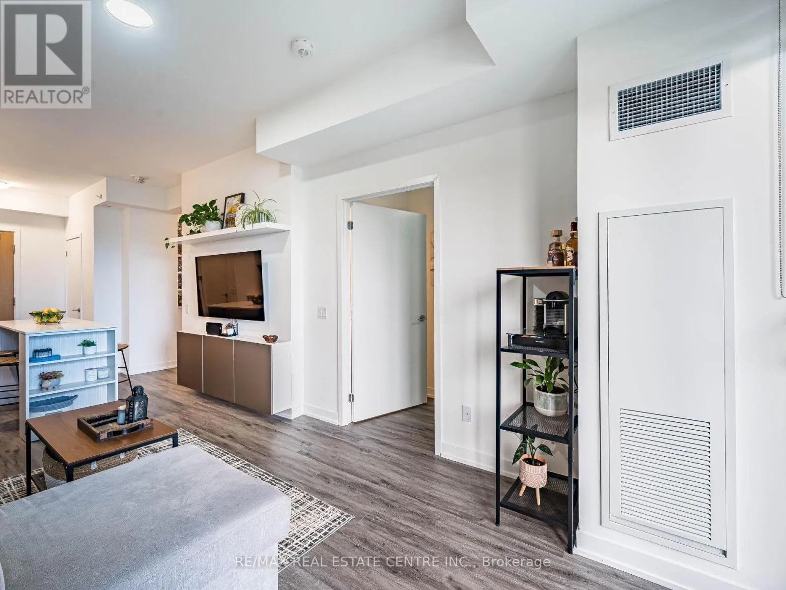429 - 1787 ST CLAIR AVENUE W