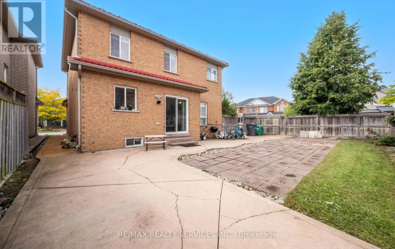87 QUEEN MARY DRIVE