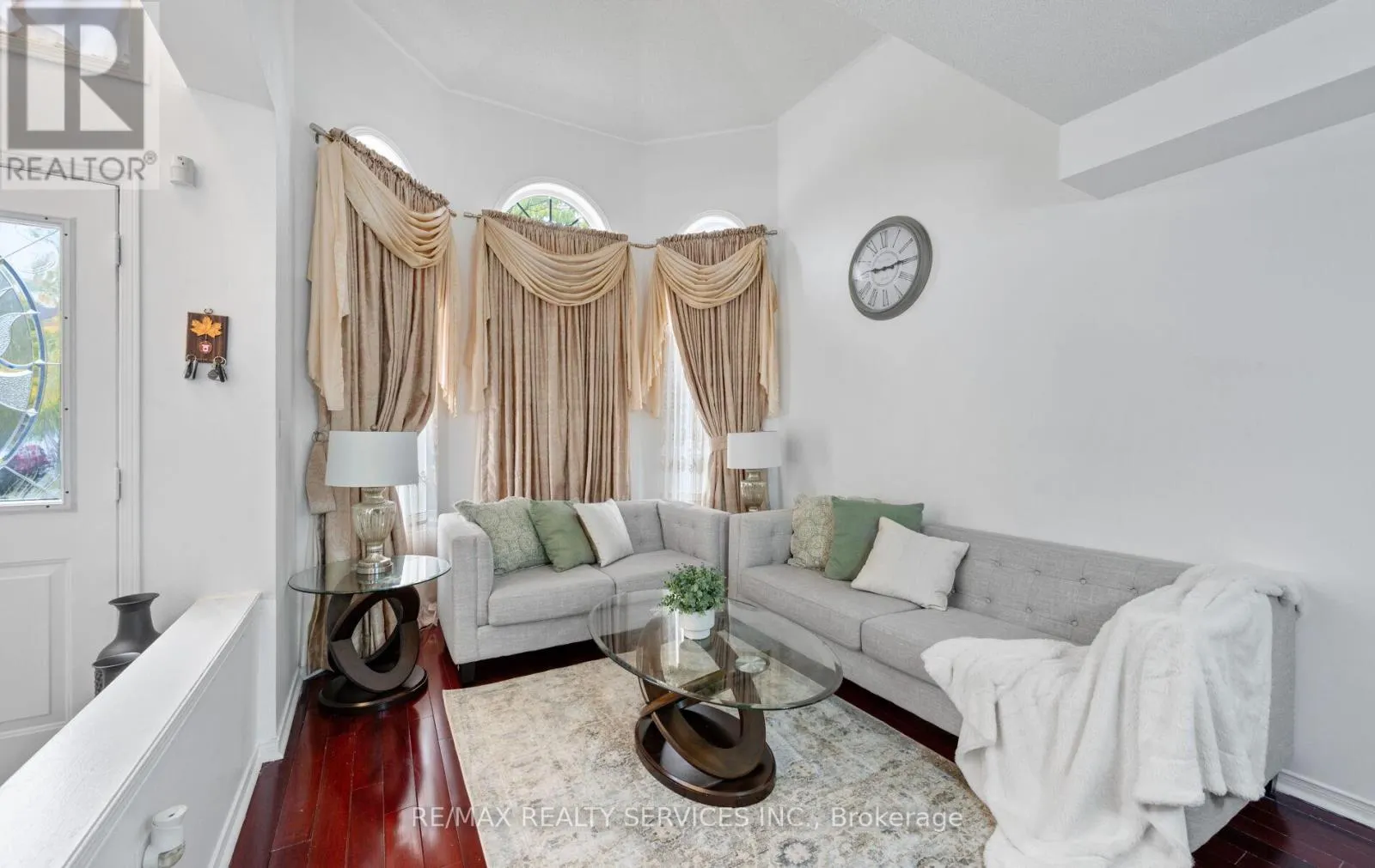 87 QUEEN MARY DRIVE