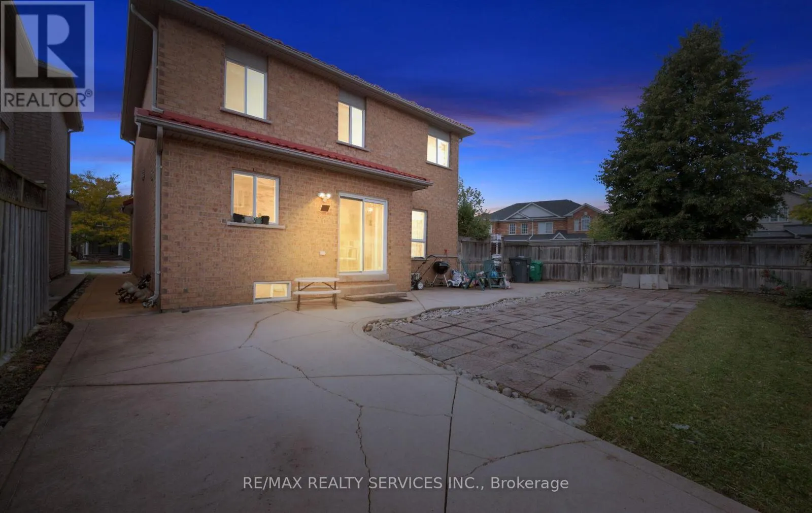 87 QUEEN MARY DRIVE