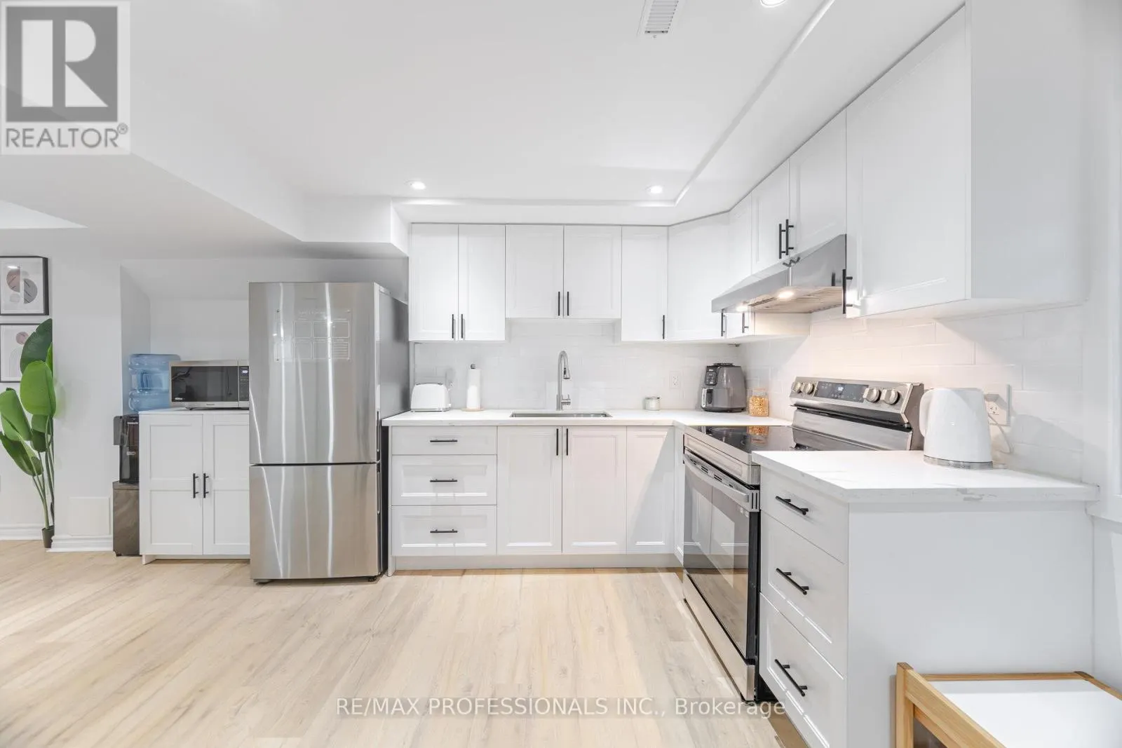 102 TANAGER SQUARE