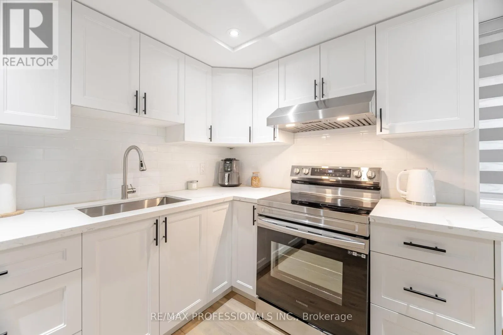 102 TANAGER SQUARE