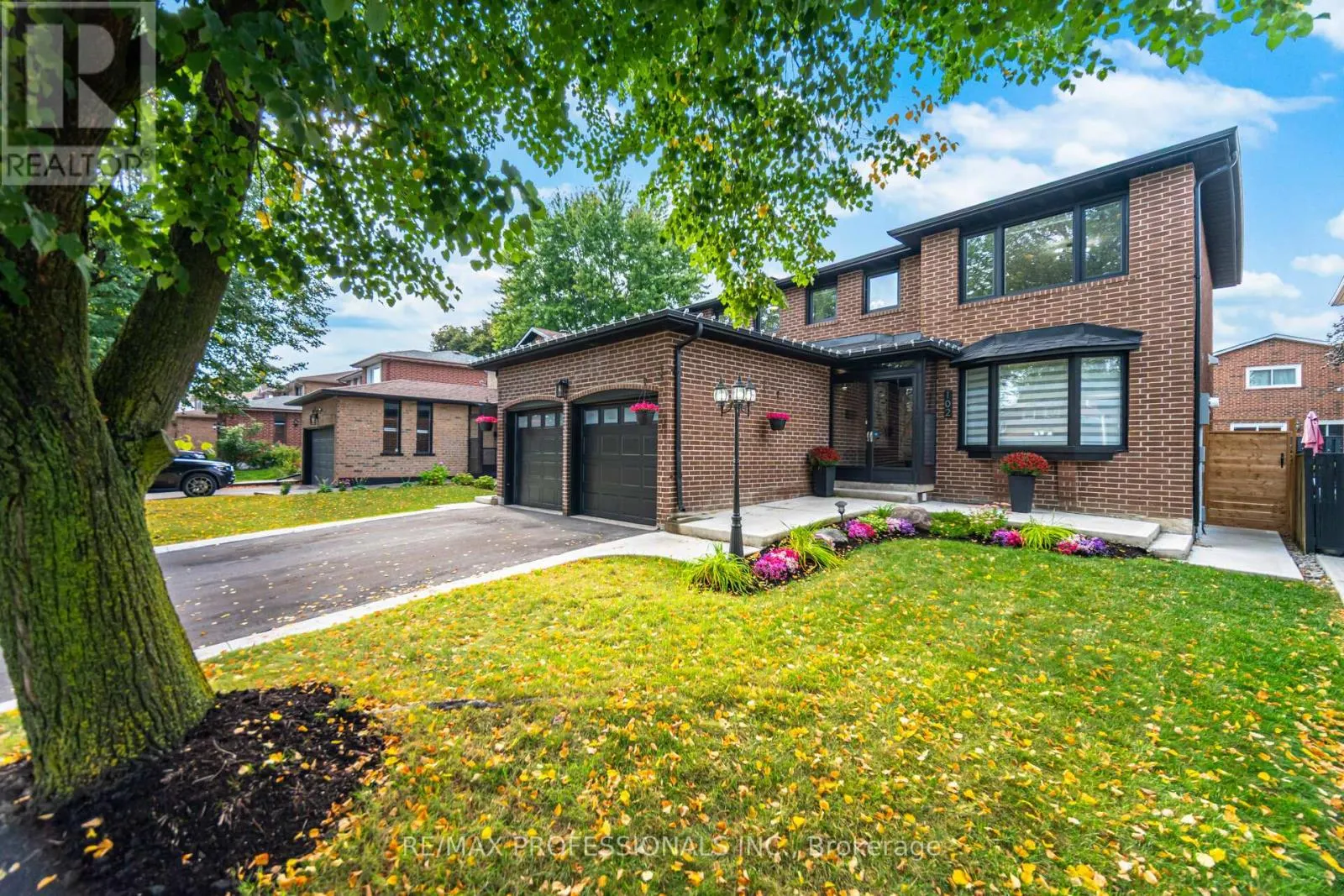 102 TANAGER SQUARE