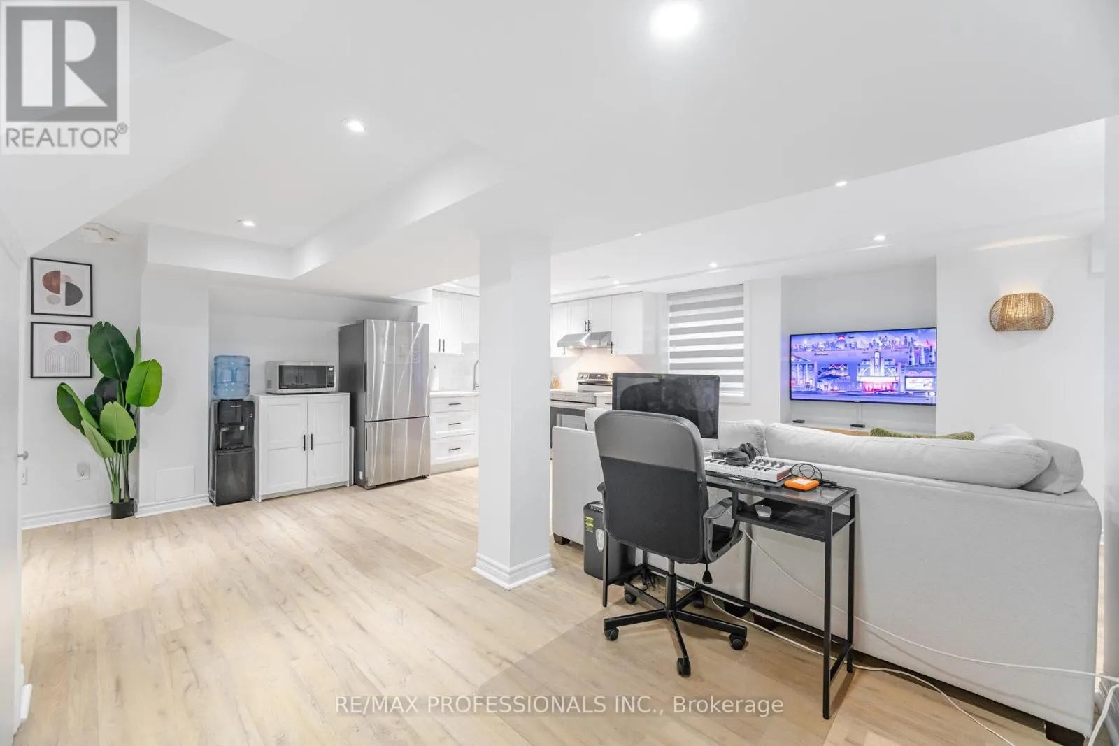 102 TANAGER SQUARE