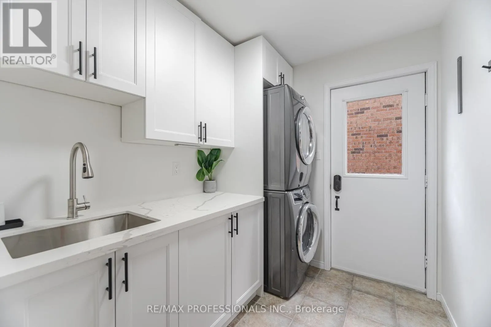 102 TANAGER SQUARE