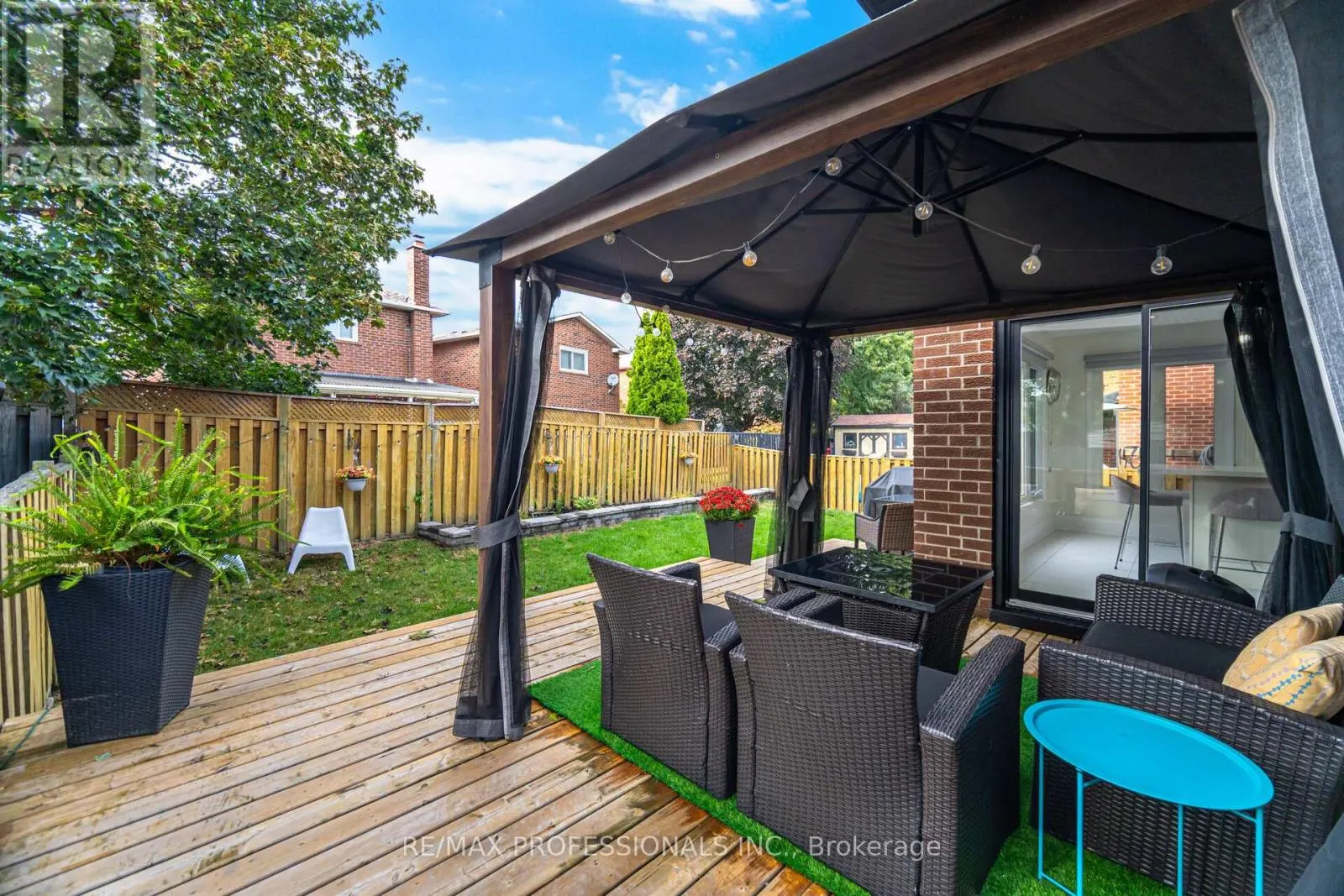 102 TANAGER SQUARE