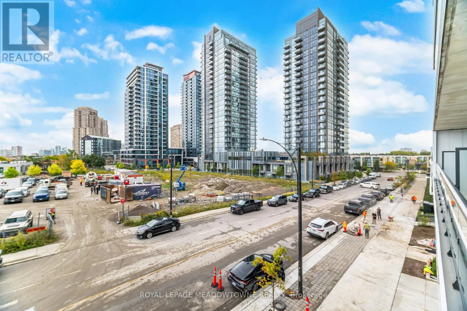 207 - 15 WATERGARDEN DRIVE