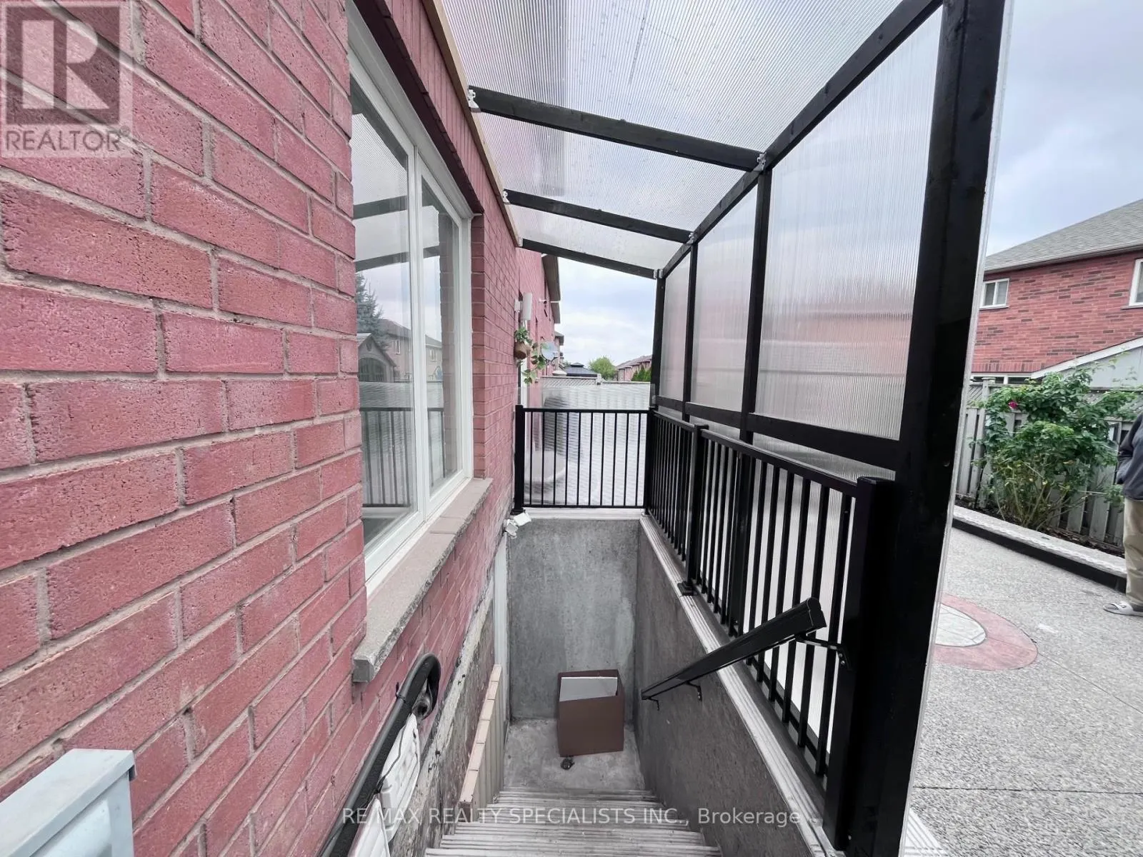 LOWER - 3 FAIRHILL AVENUE