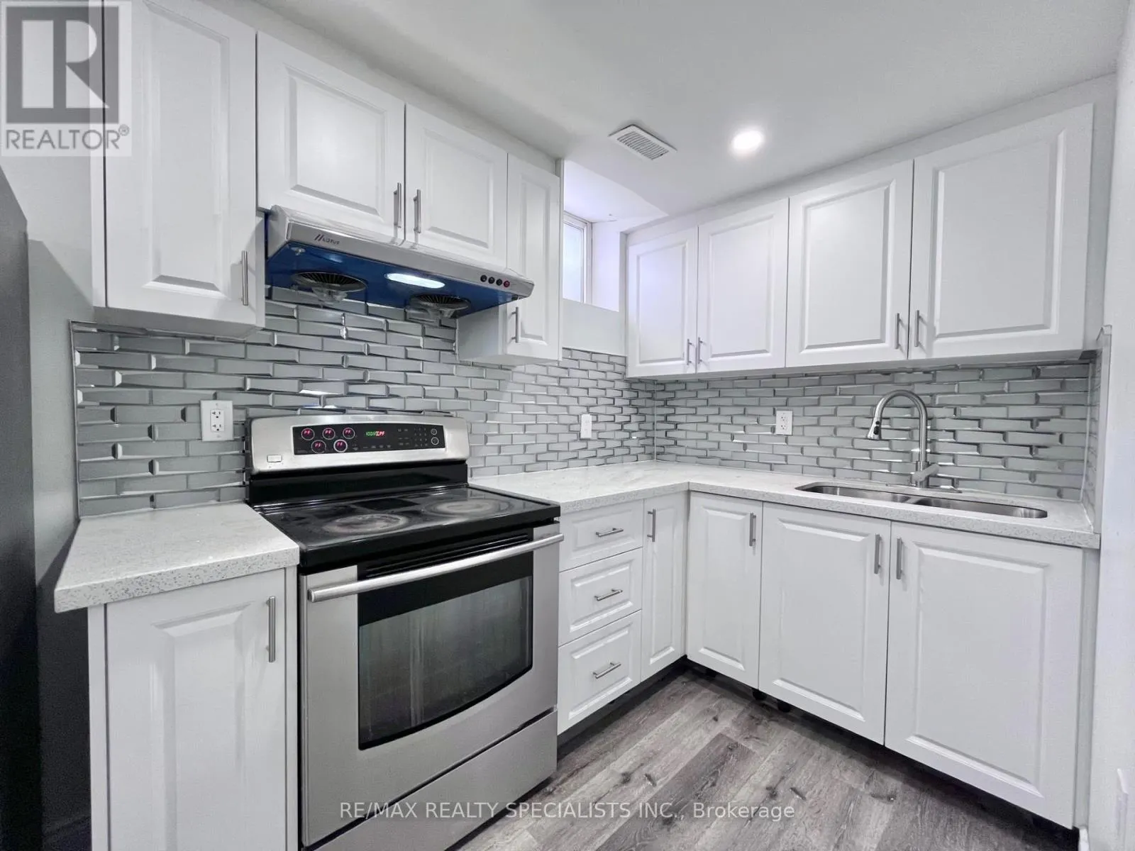 LOWER - 3 FAIRHILL AVENUE