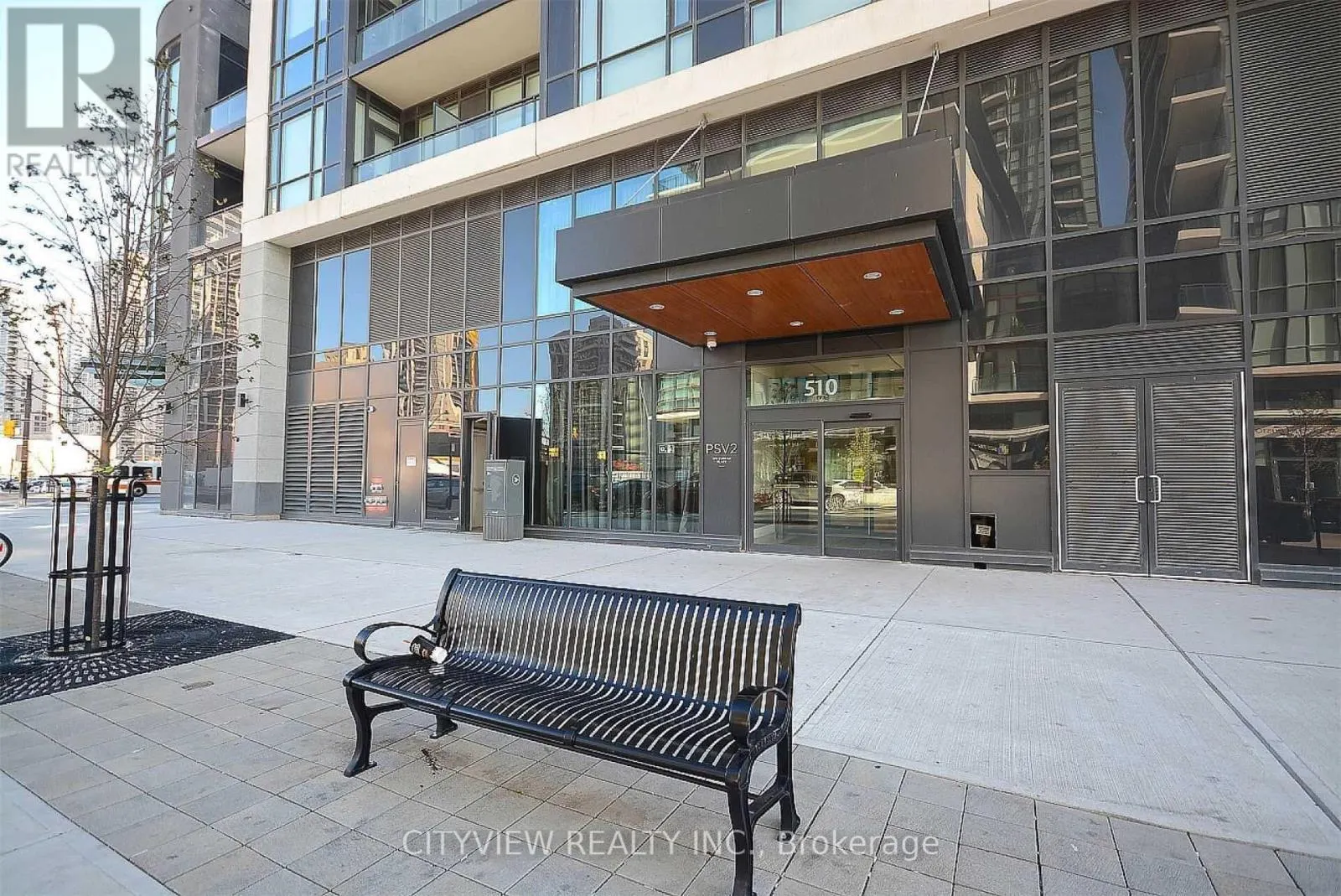 710 - 510 CURRAN PLACE