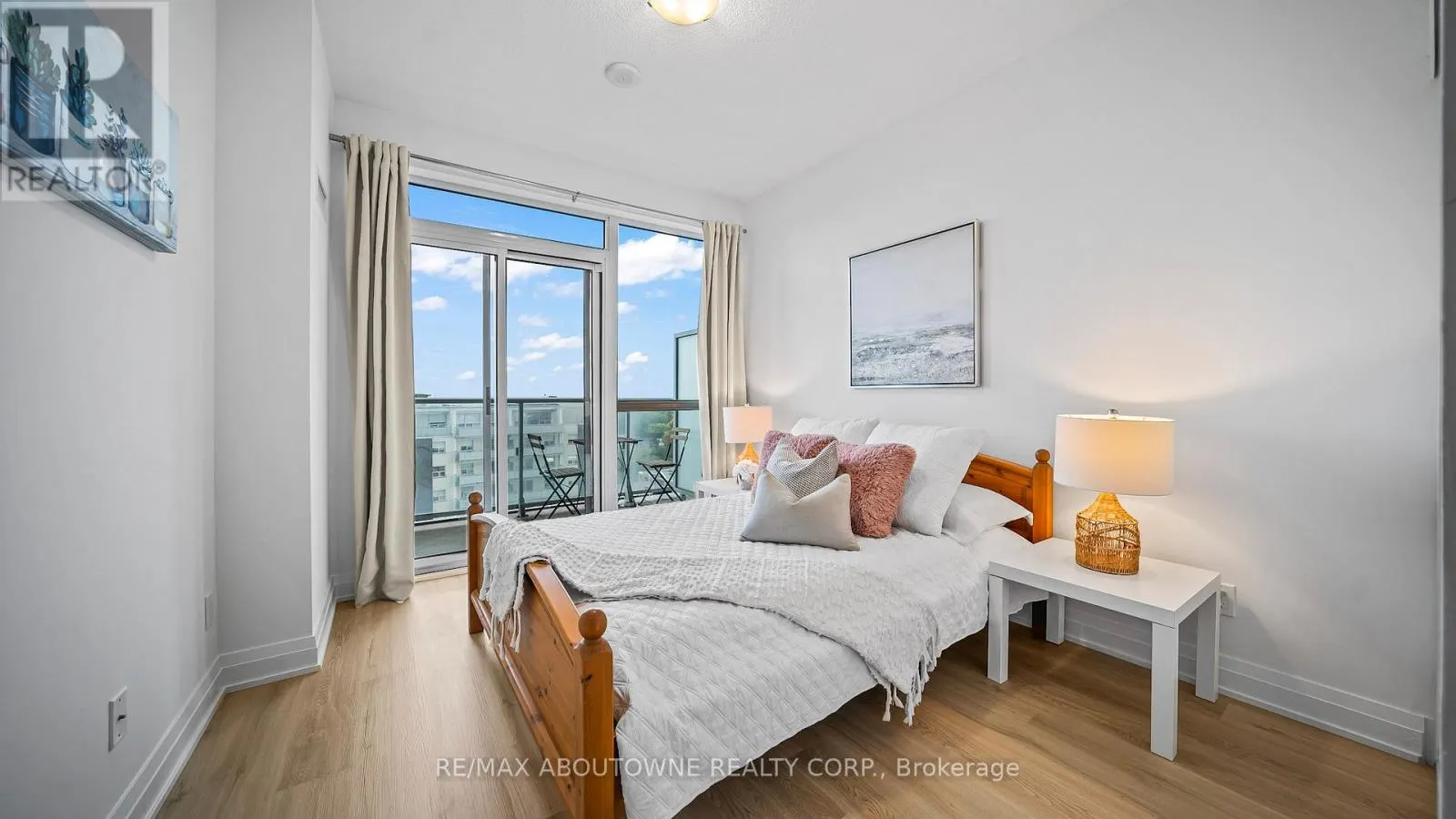 1008 - 55 SPEERS ROAD
