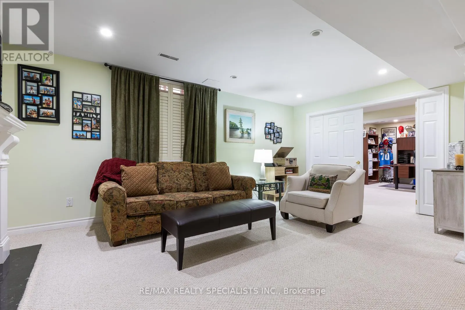 6847 SUMMER HEIGHTS DRIVE