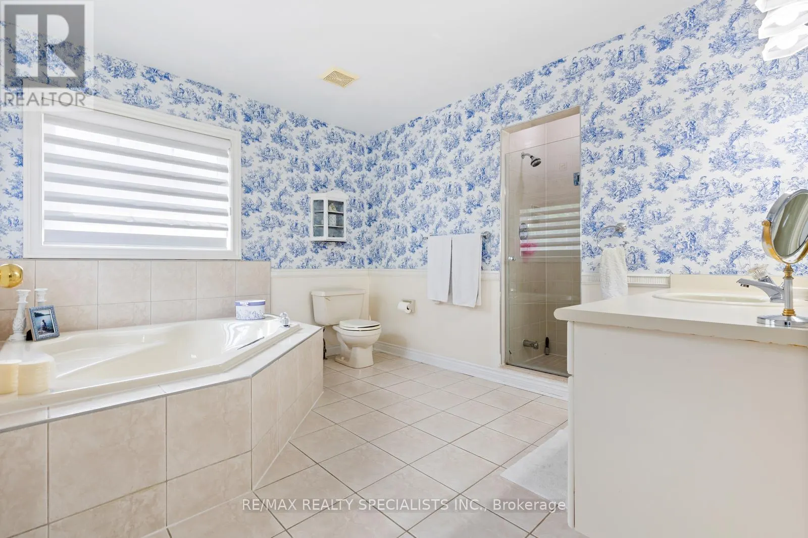 6847 SUMMER HEIGHTS DRIVE