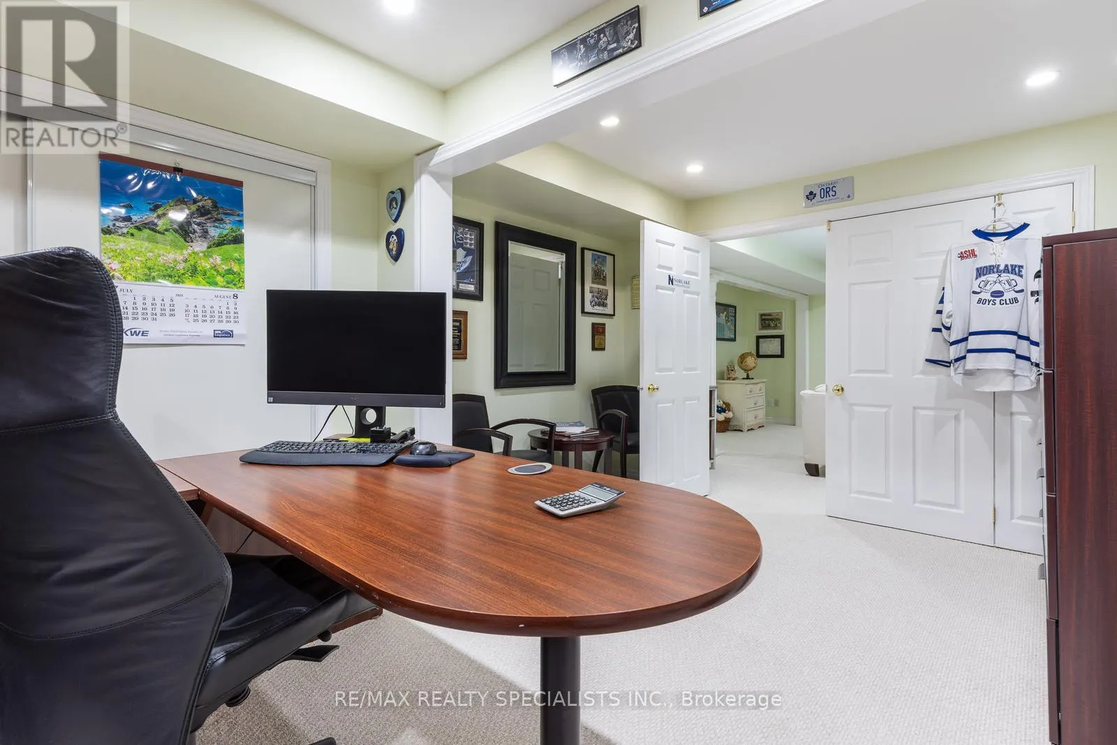 6847 SUMMER HEIGHTS DRIVE