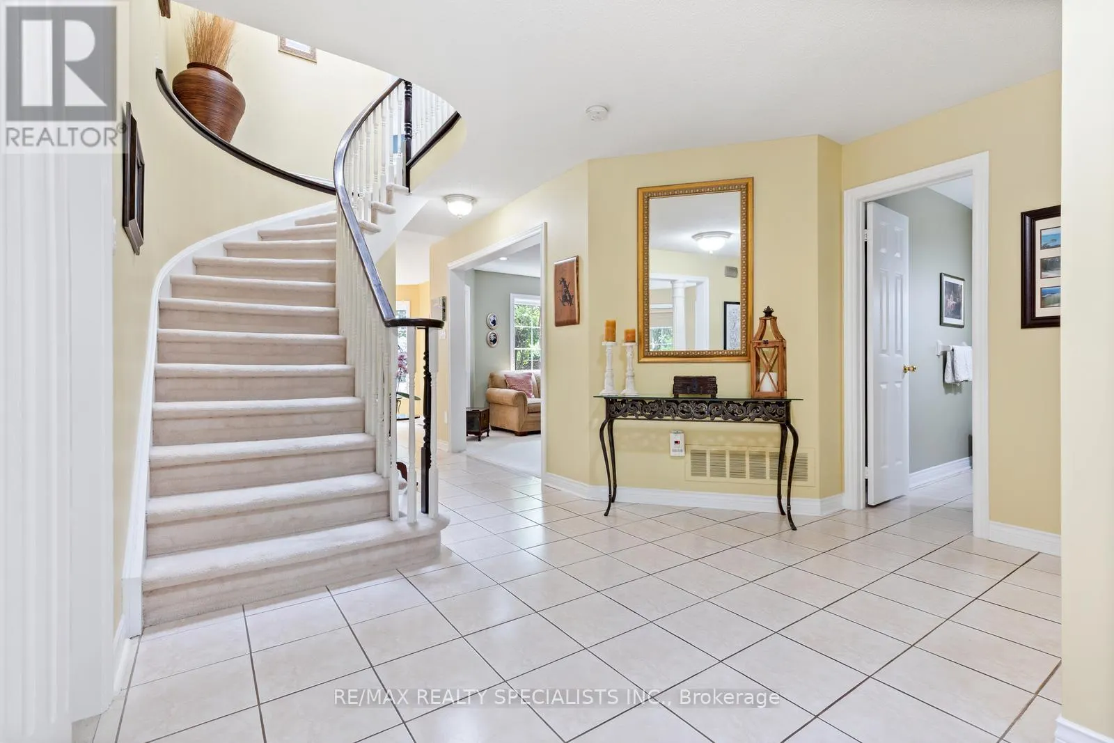 6847 SUMMER HEIGHTS DRIVE