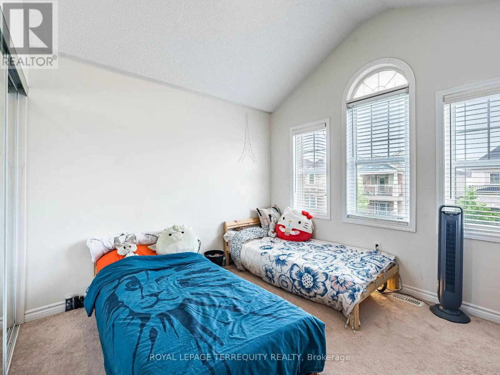 903 PENSON CRESCENT