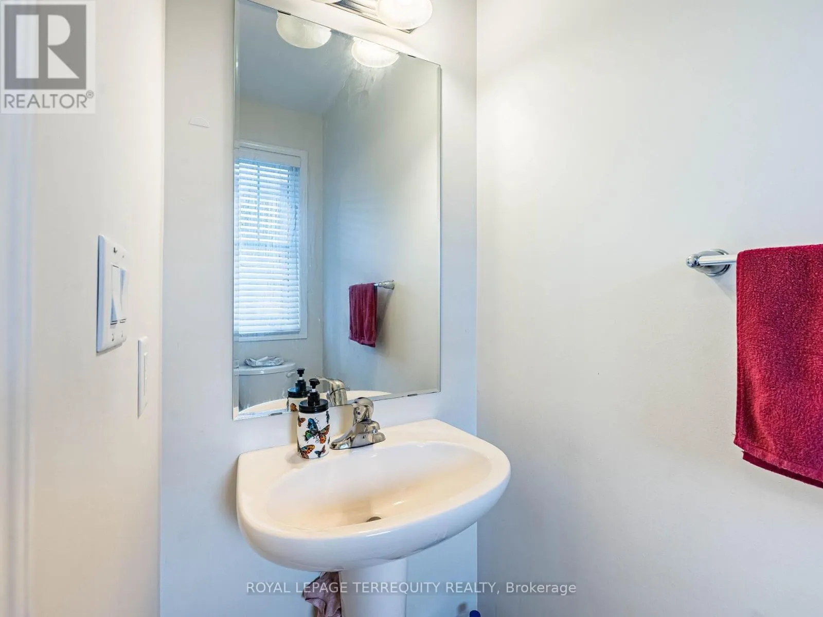 903 PENSON CRESCENT