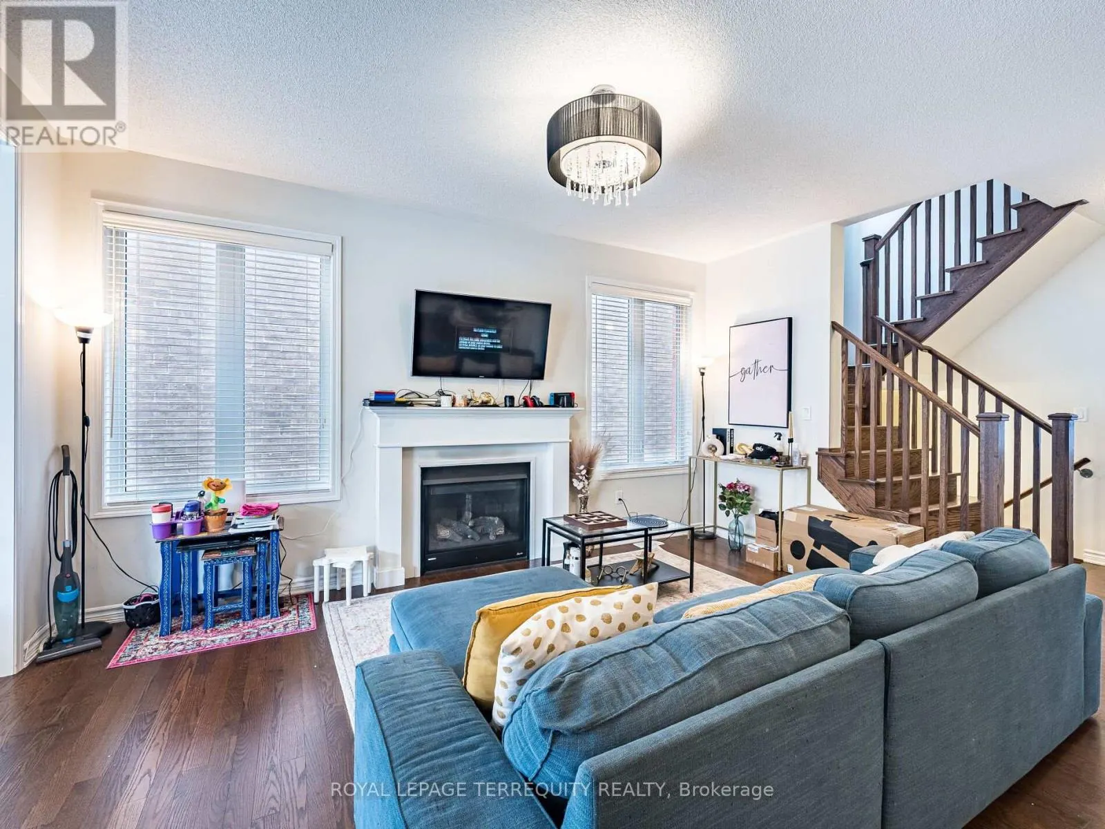 903 PENSON CRESCENT