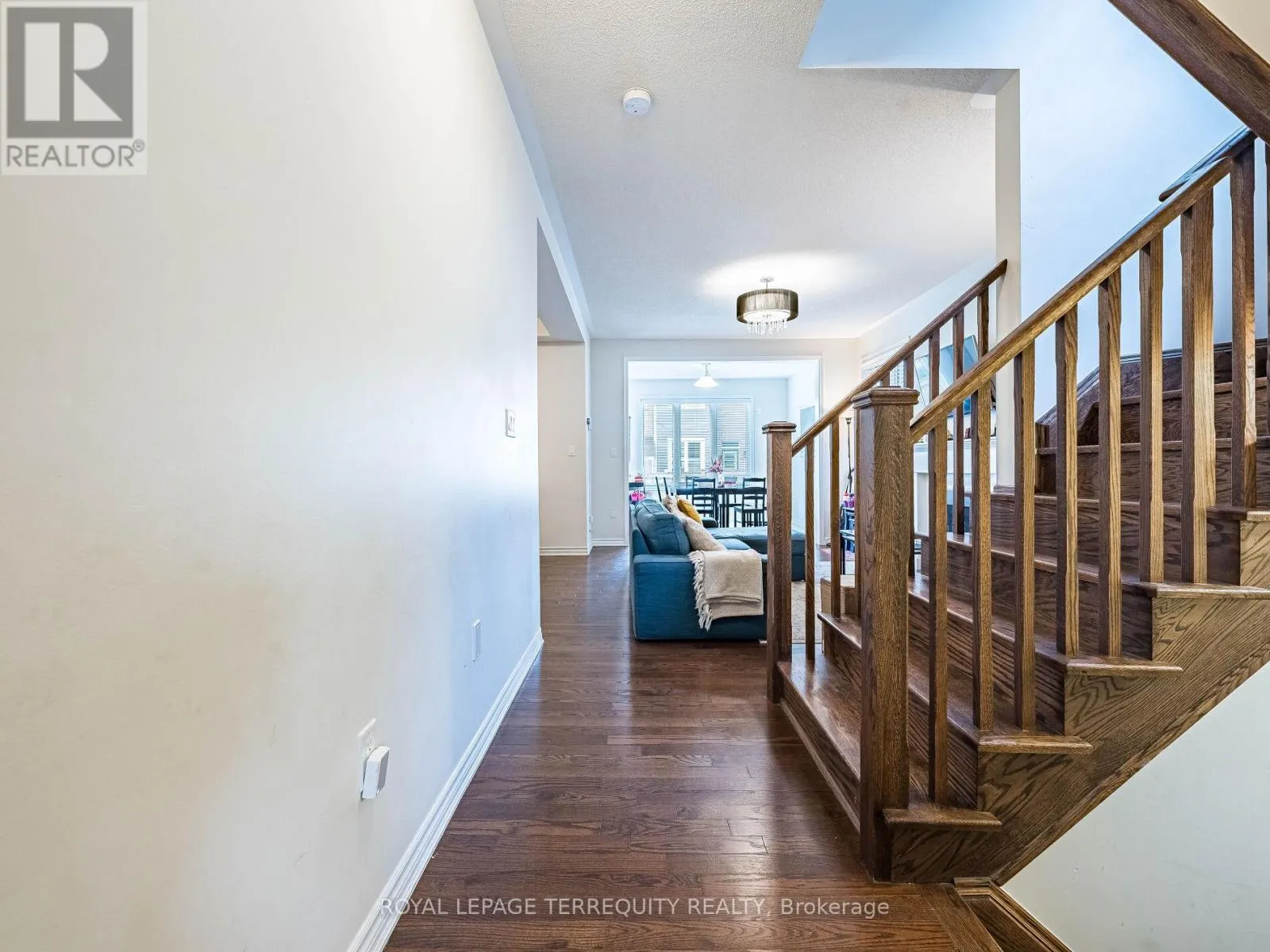 903 PENSON CRESCENT