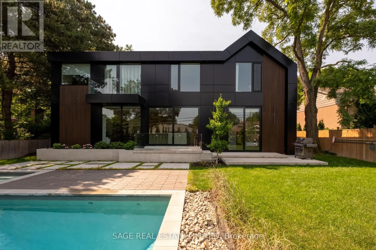 38 RAVENSBOURNE CRESCENT
