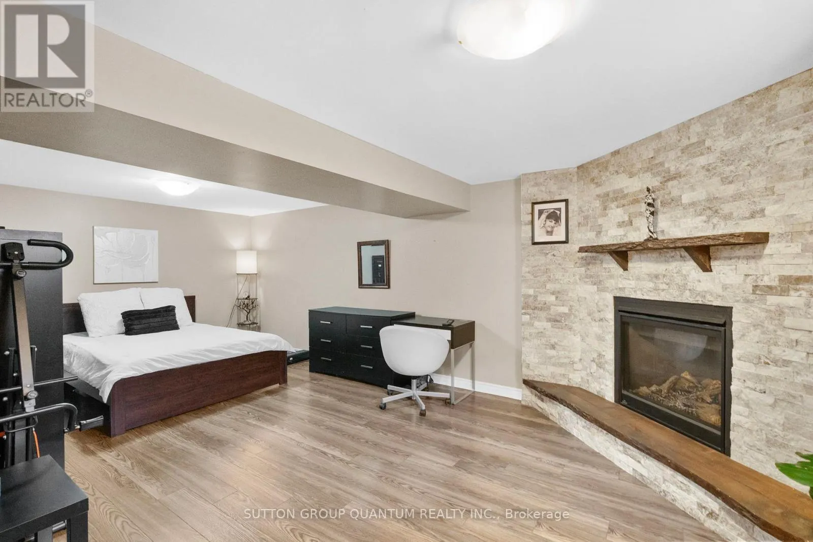 244 BOUSFIELD CRESCENT