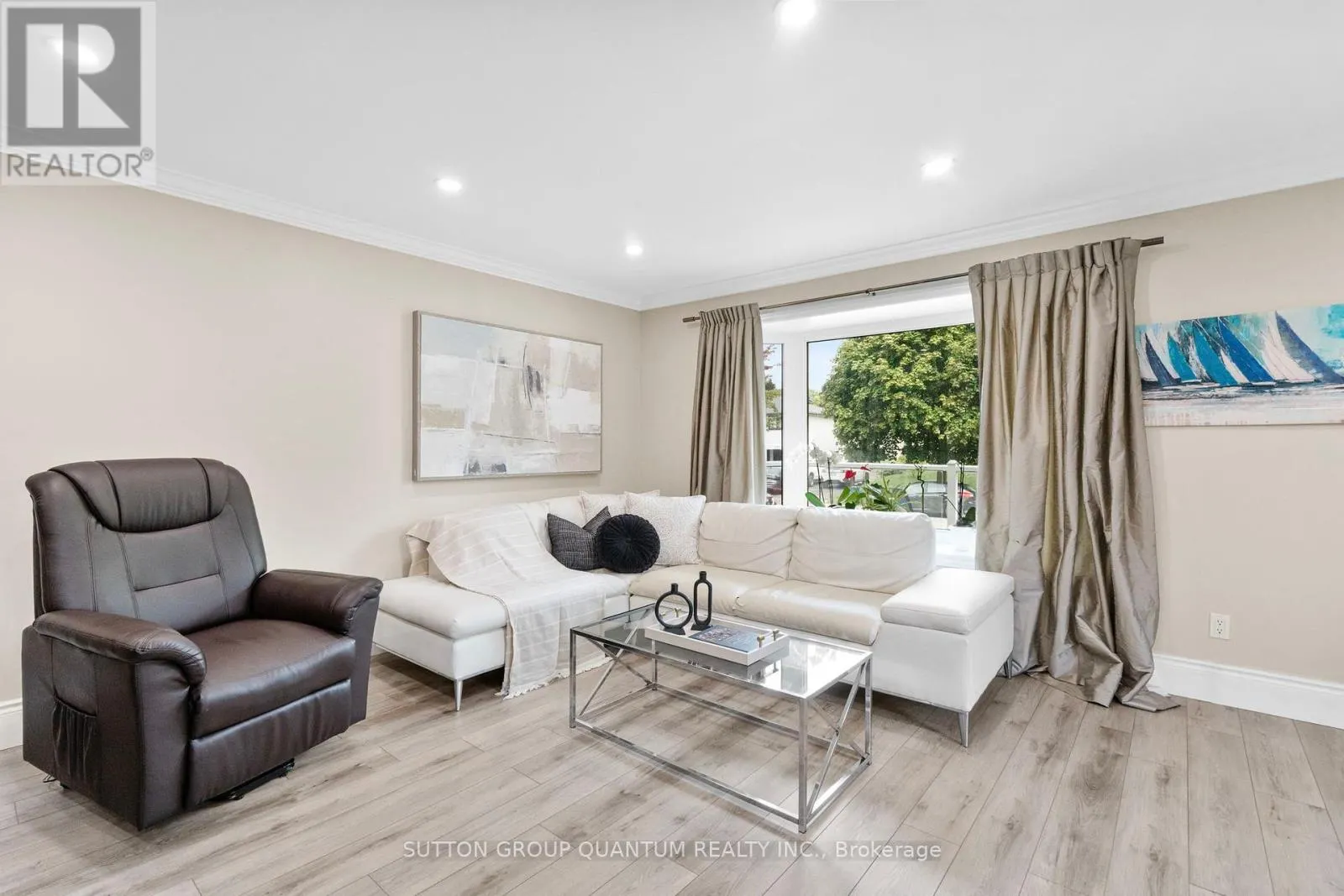 244 BOUSFIELD CRESCENT