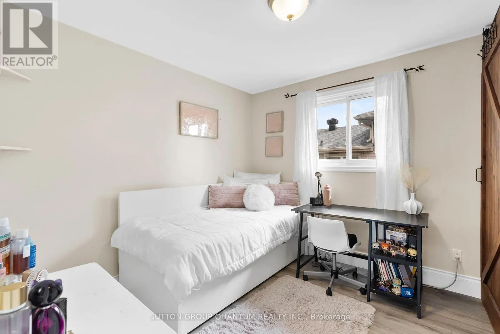 244 BOUSFIELD CRESCENT