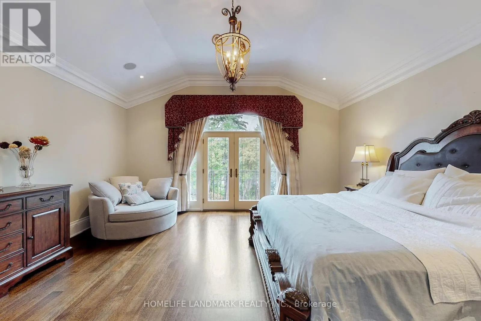 205 TILFORD ROAD