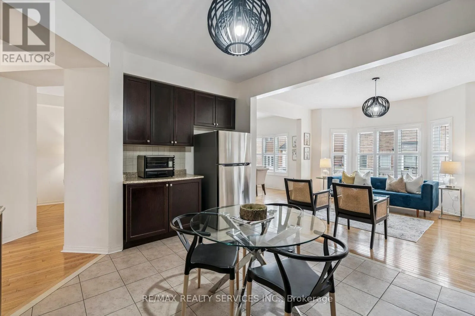 237 VALLEYWAY DRIVE