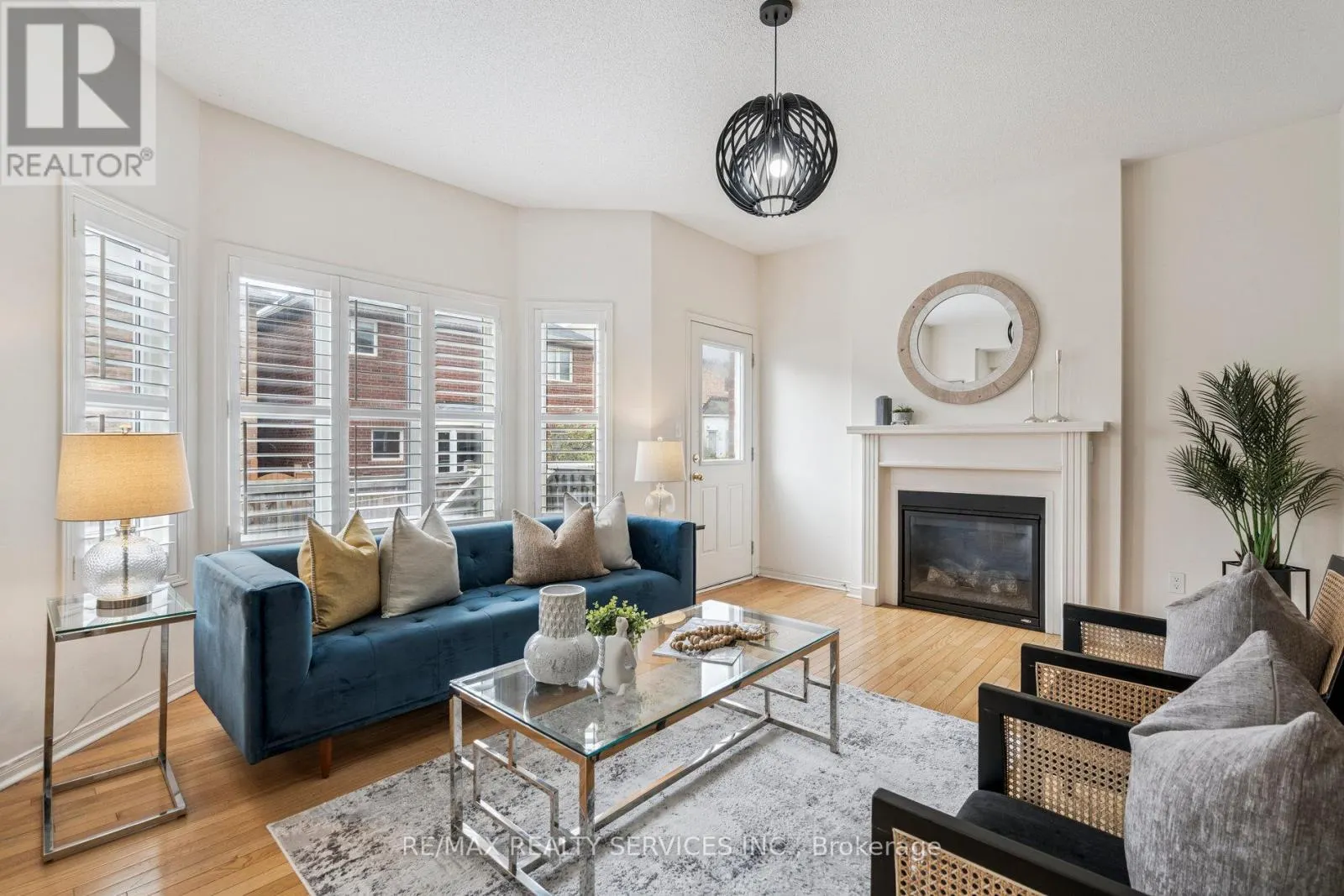 237 VALLEYWAY DRIVE