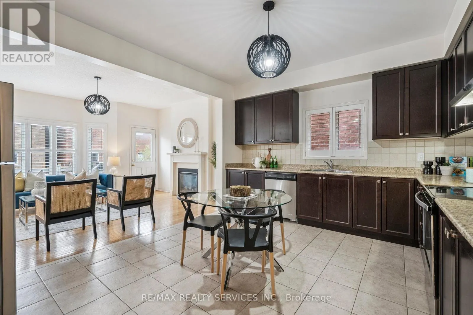 237 VALLEYWAY DRIVE