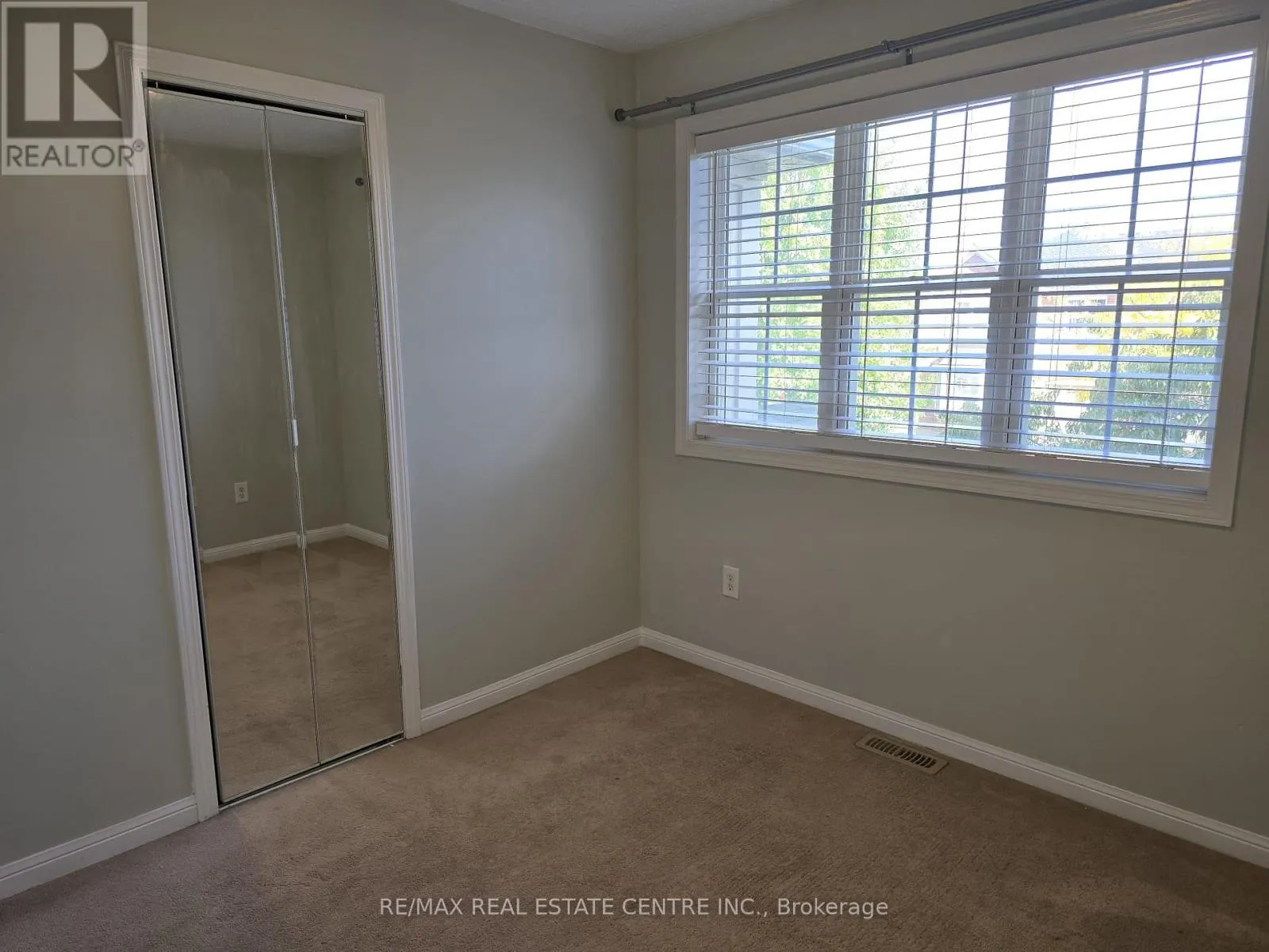 1159 RIDDELL CRESCENT