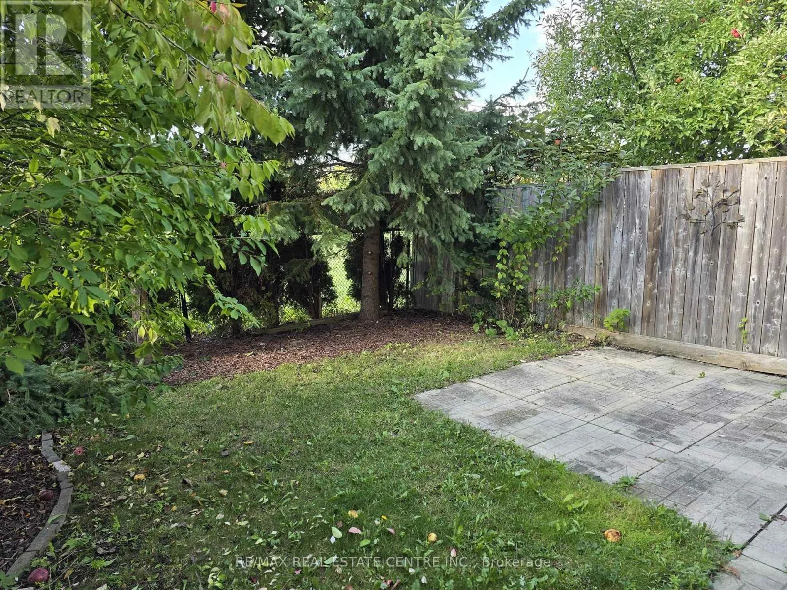 1159 RIDDELL CRESCENT