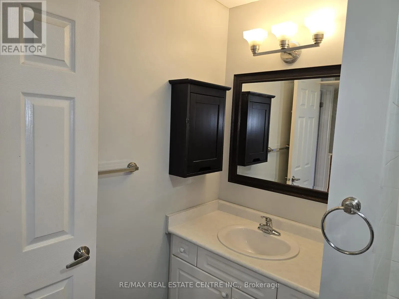 1159 RIDDELL CRESCENT
