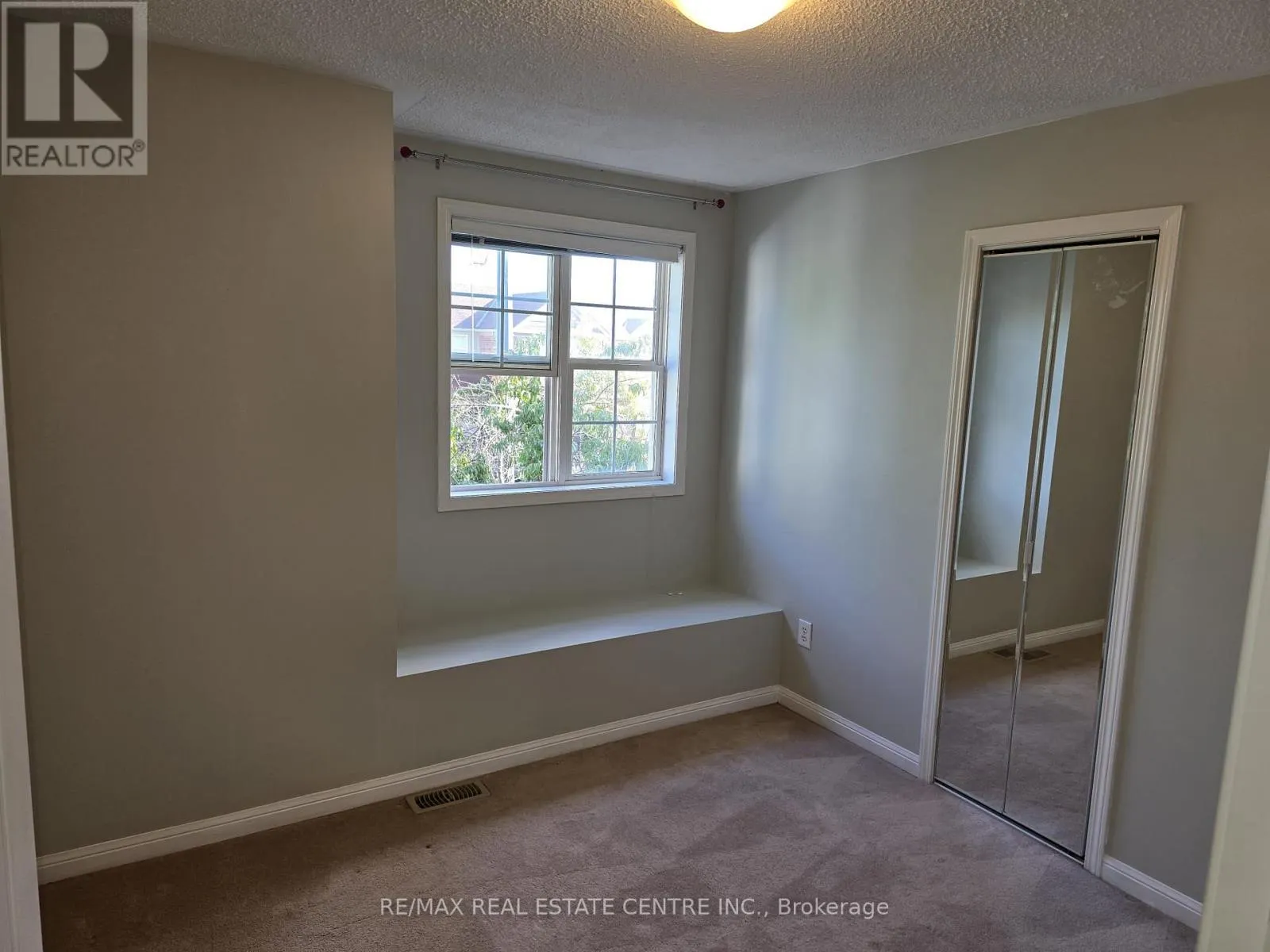 1159 RIDDELL CRESCENT