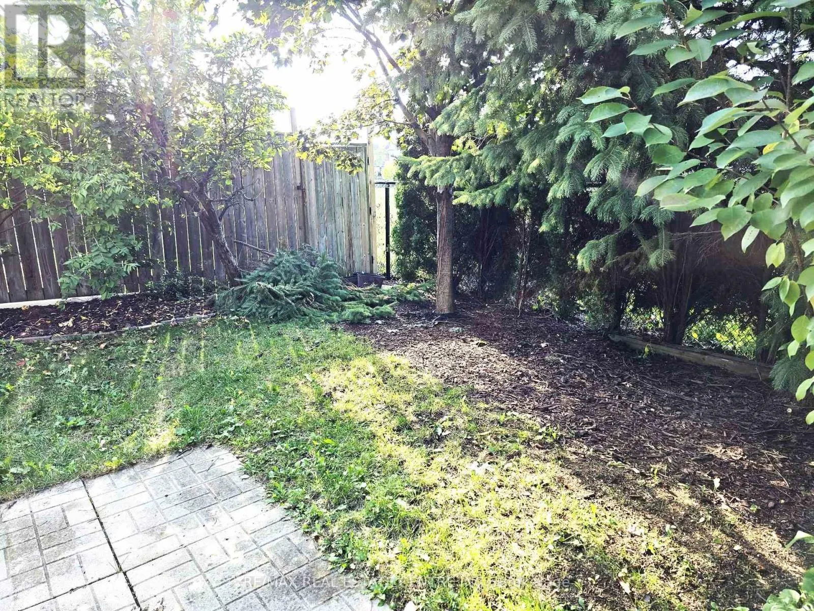1159 RIDDELL CRESCENT