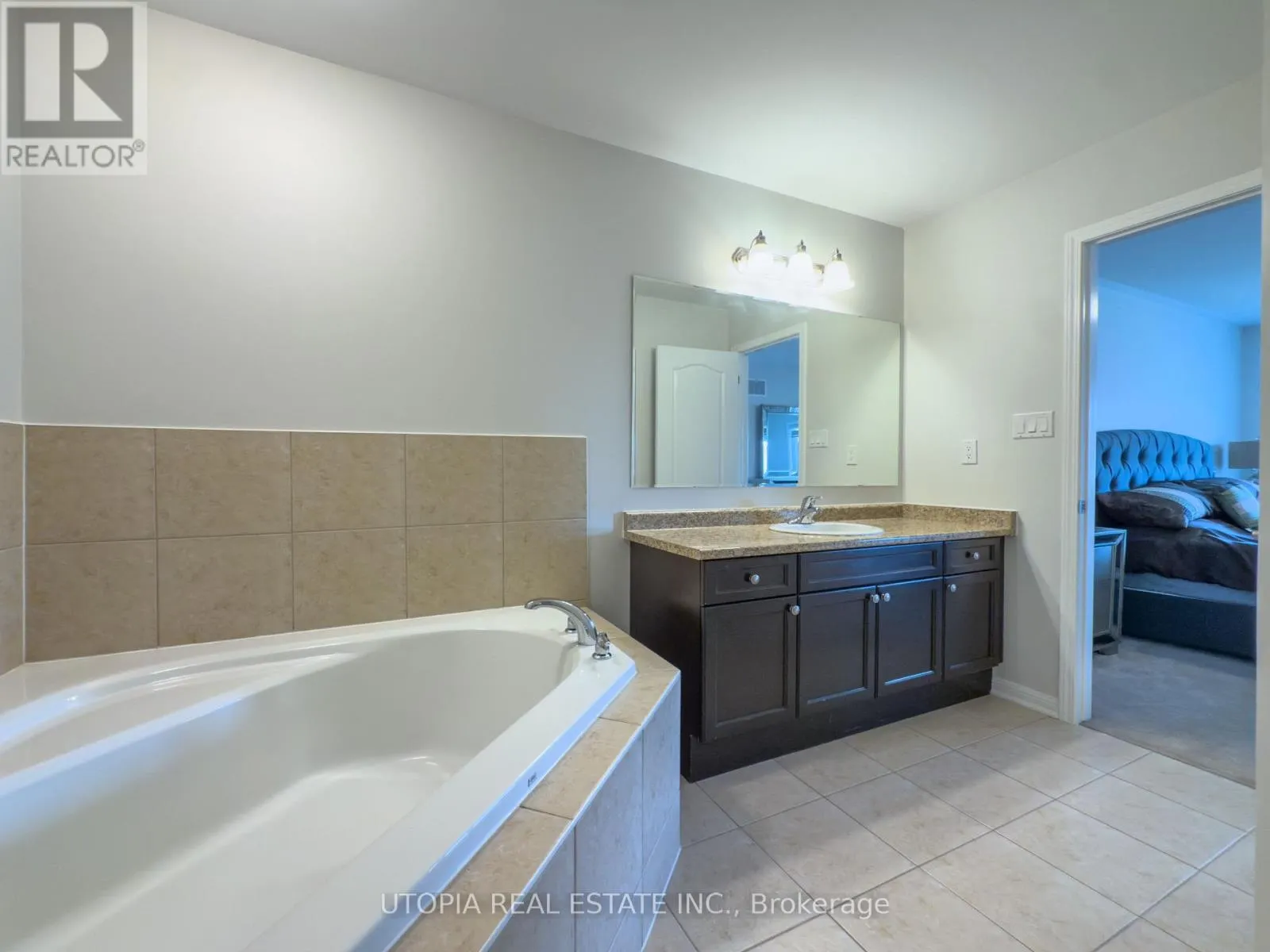 259 MORTIMER CRESCENT