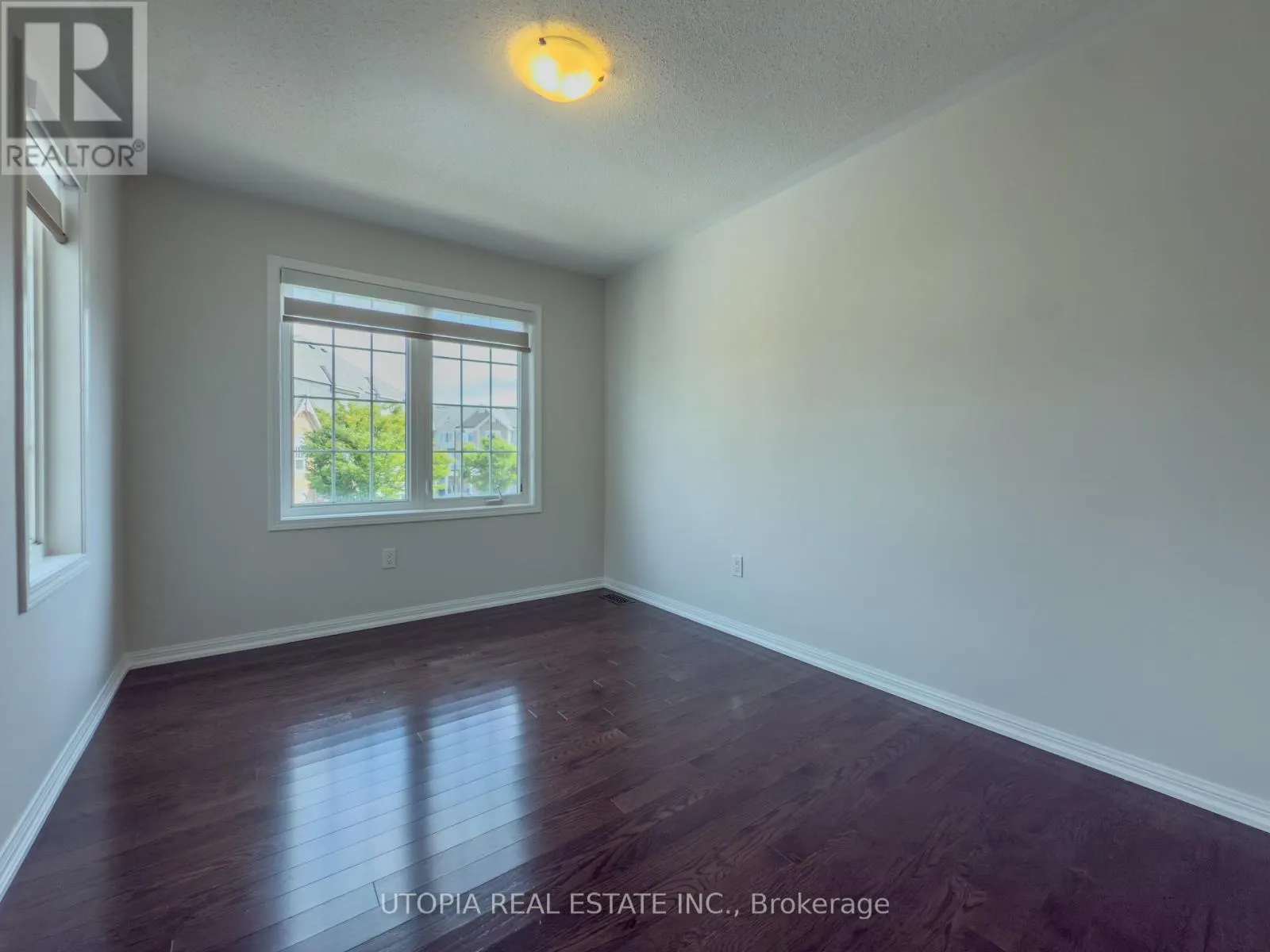 259 MORTIMER CRESCENT