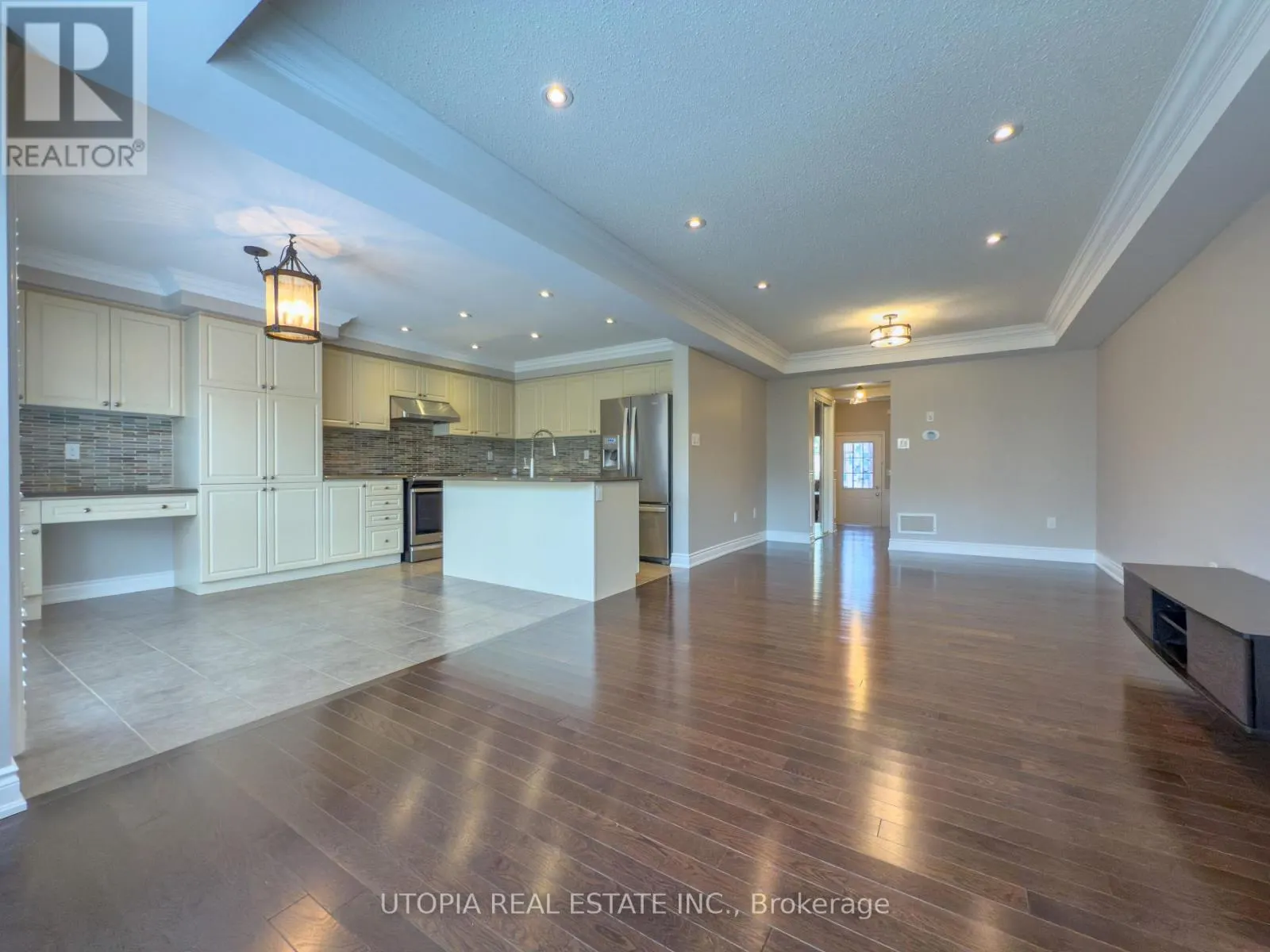 259 MORTIMER CRESCENT