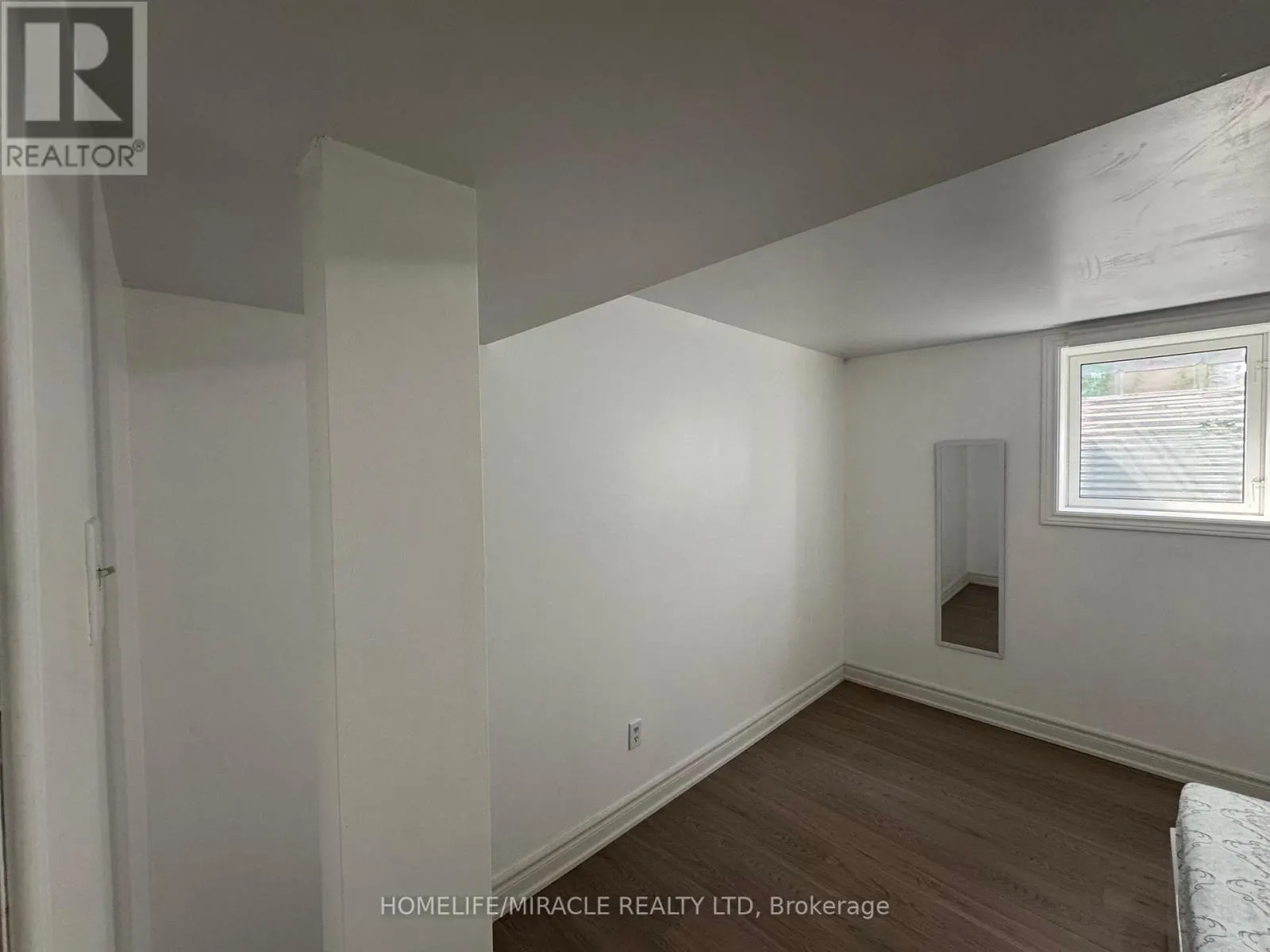 53 PARKSIDE DRIVE