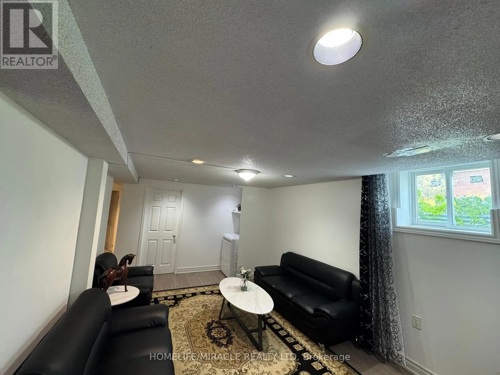 53 PARKSIDE DRIVE