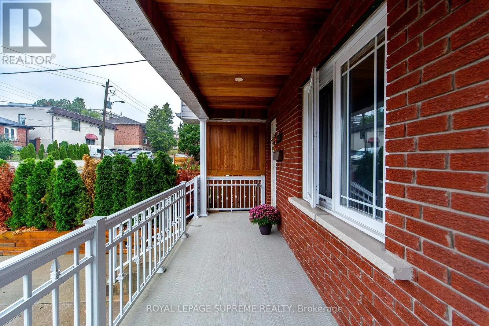405 GILBERT AVENUE