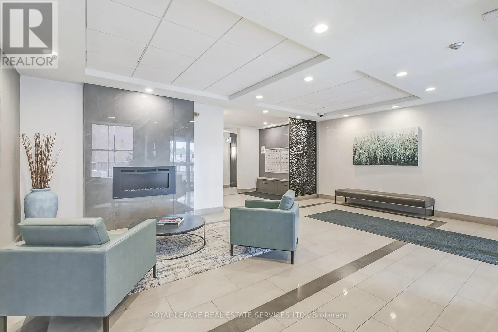 308 - 102 BRONTE ROAD