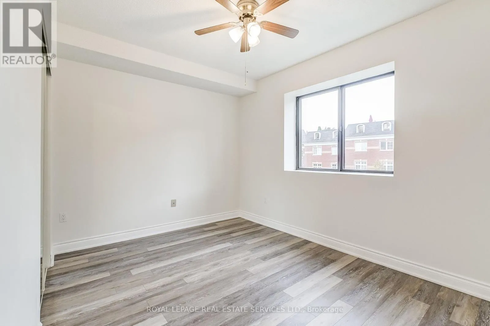 308 - 102 BRONTE ROAD
