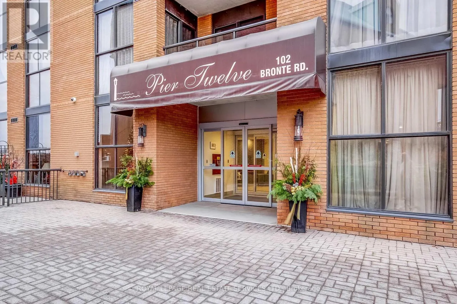 308 - 102 BRONTE ROAD