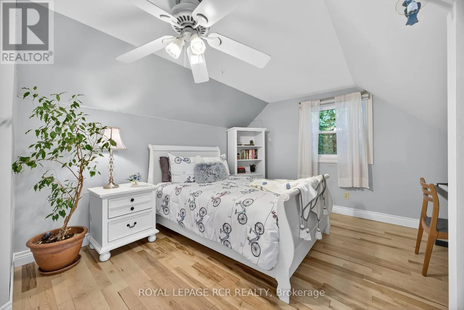 88 WALKER ROAD W