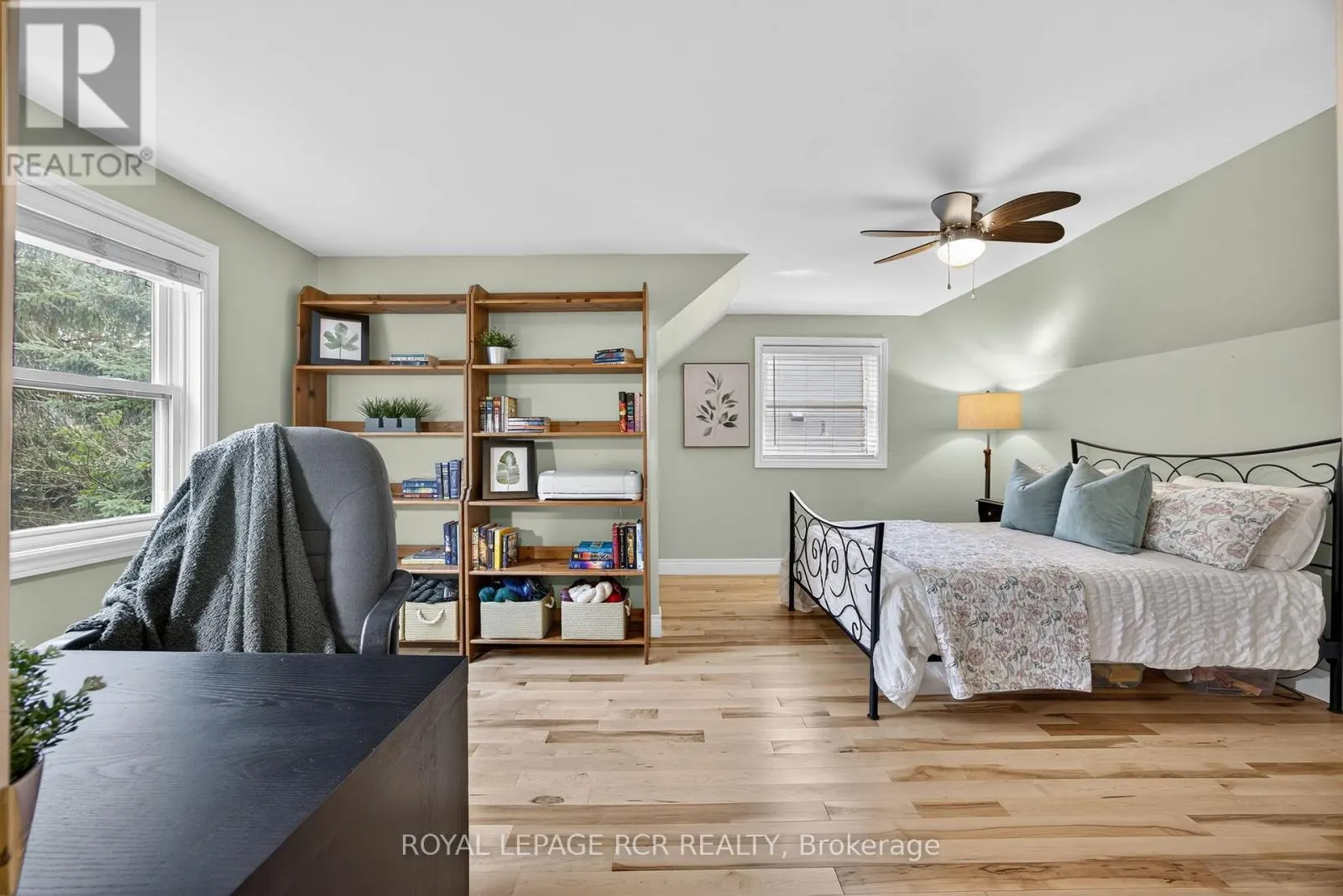 88 WALKER ROAD W