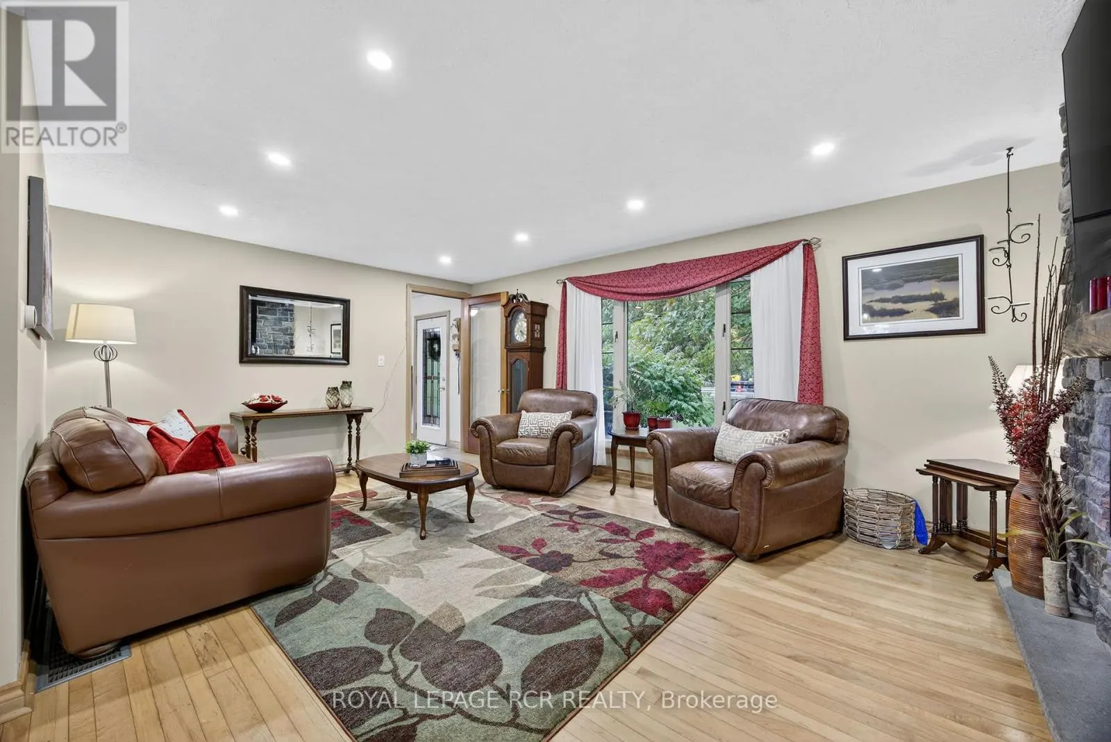 88 WALKER ROAD W