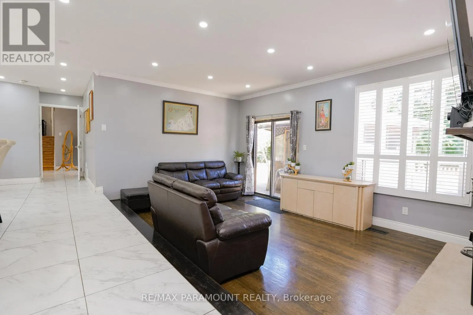 48 BOREHAM CIRCLE